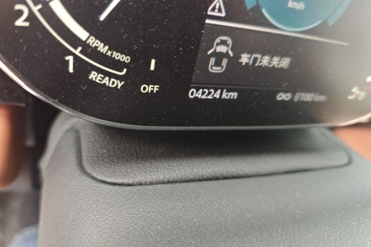 Used MINI 2023 Revised 1.5T COOPER CABRIO Artist Odometer Close Up