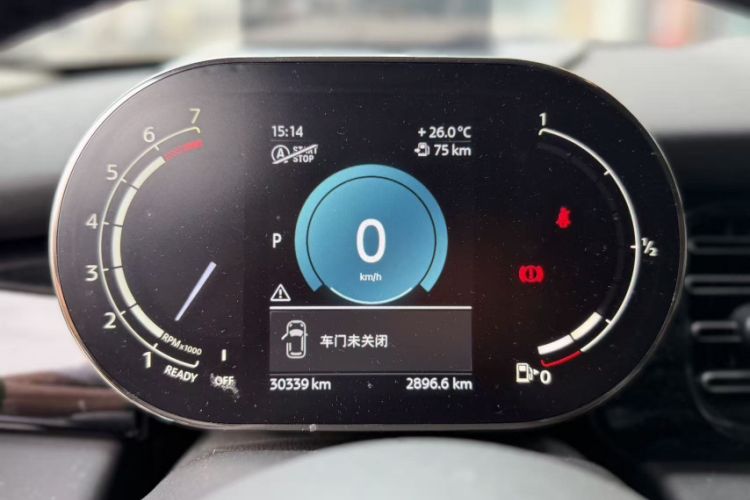 Used MINI 2023 1.5T COOPER Artist Odometer Close Up