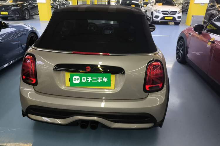 Used MINI 2023 Second Facelift 2.0T COOPER S CABRIO Artist Rear