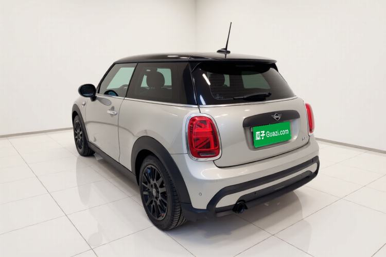 Used MINI 2023 1.5T ONE Rear Left 45 Deg