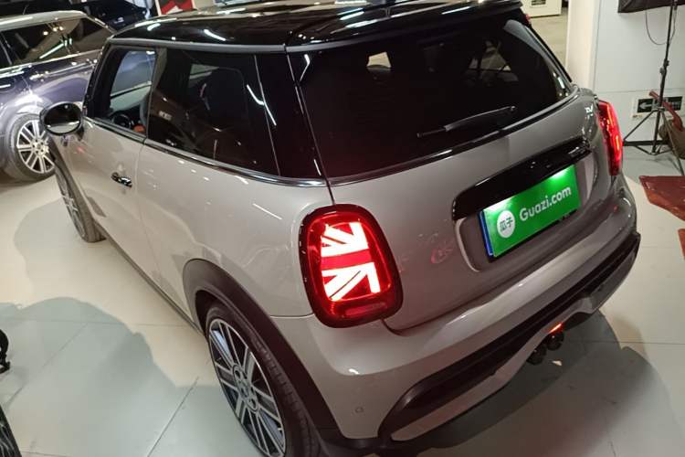 Used MINI 2023 Updated 2.0T COOPER S Artist Rear Left 45 Deg