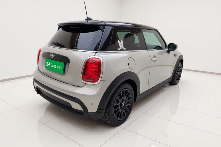 Used MINI 2023 1.5T ONE Rear Right 45 Deg