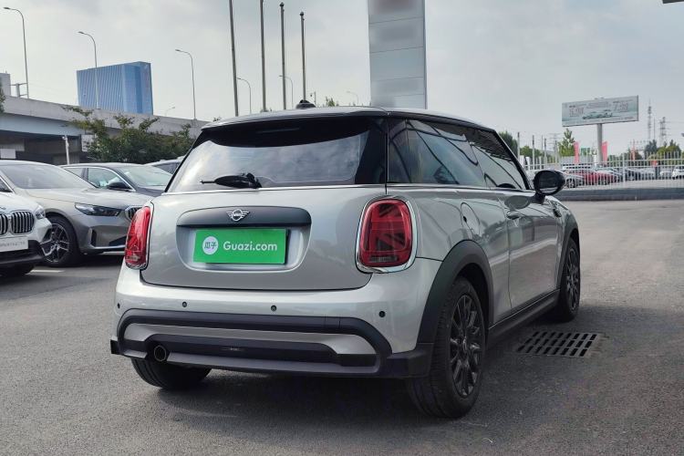 Used MINI 2023 1.5T ONE Rear Right 45 Deg