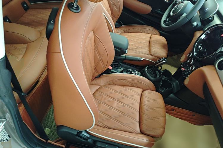 Used MINI 2023 2.0T COOPER S Artist Right Front Seat