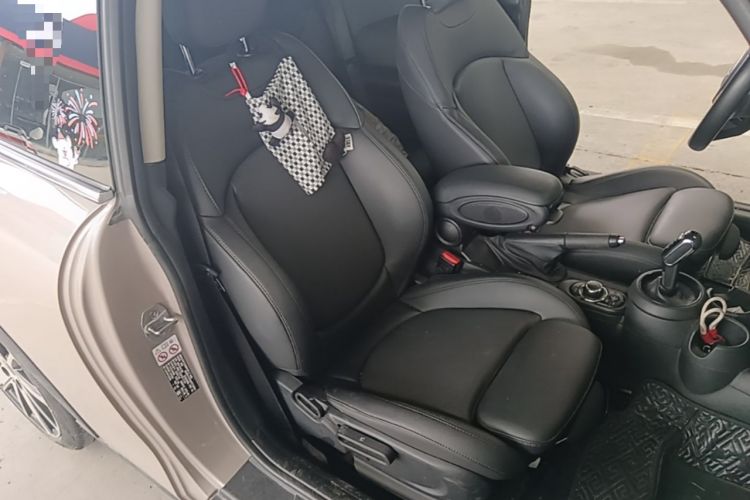 Used MINI 2023 1.5T COOPER Artist Right Front Seat
