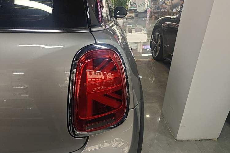 Used MINI 2023 1.5T ONE Right Rear Taillight