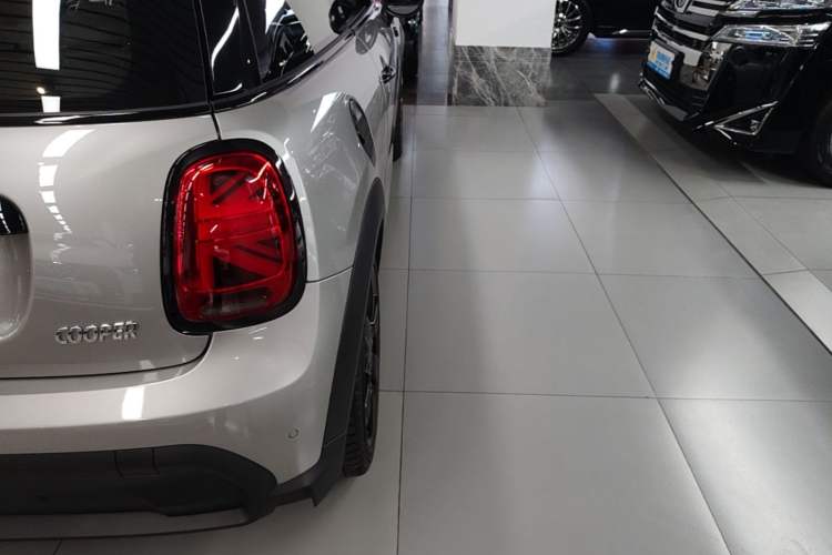 Used MINI 2023 Updated 1.5T COOPER Artist Right Rear Taillight