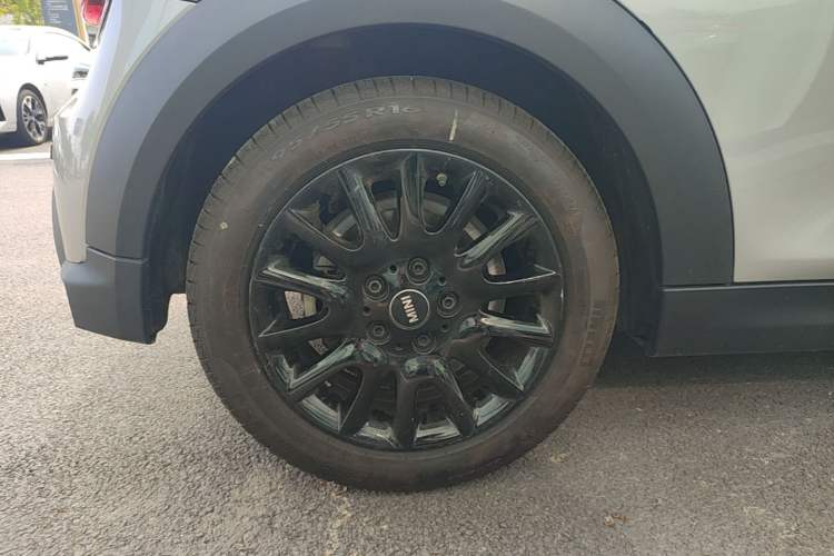 Used MINI 2023 1.5T ONE Right Rear Wheel Hub