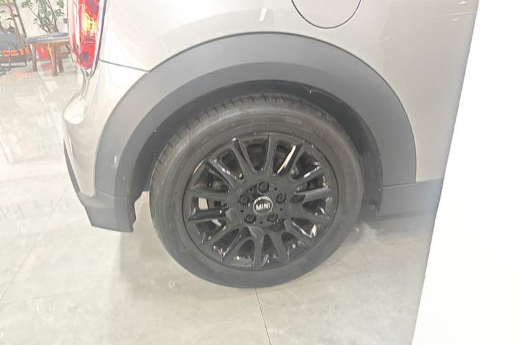 Used MINI 2023 1.5T ONE Right Rear Wheel Hub