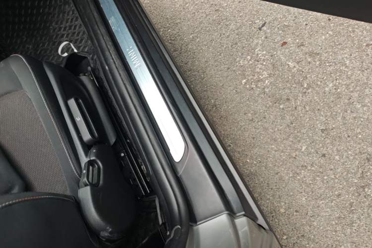 Used MINI 2023 1.5T ONE Right Side Sill