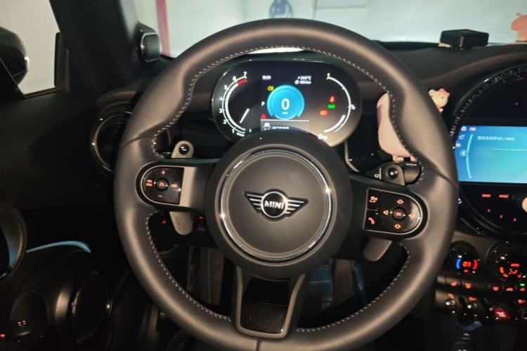 Used MINI 2023 2.0T COOPER S CABRIO Artist Steering Wheel
