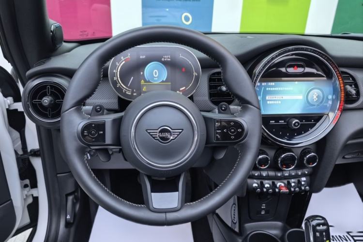 Used MINI 2023 2.0T COOPER S CABRIO King's Cross Special Edition Steering Wheel