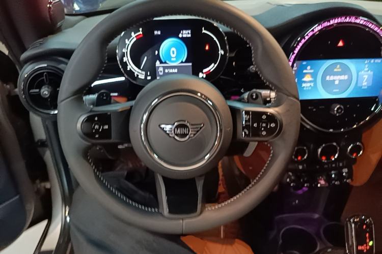 Used MINI 2023 Updated 2.0T COOPER S Artist Steering Wheel