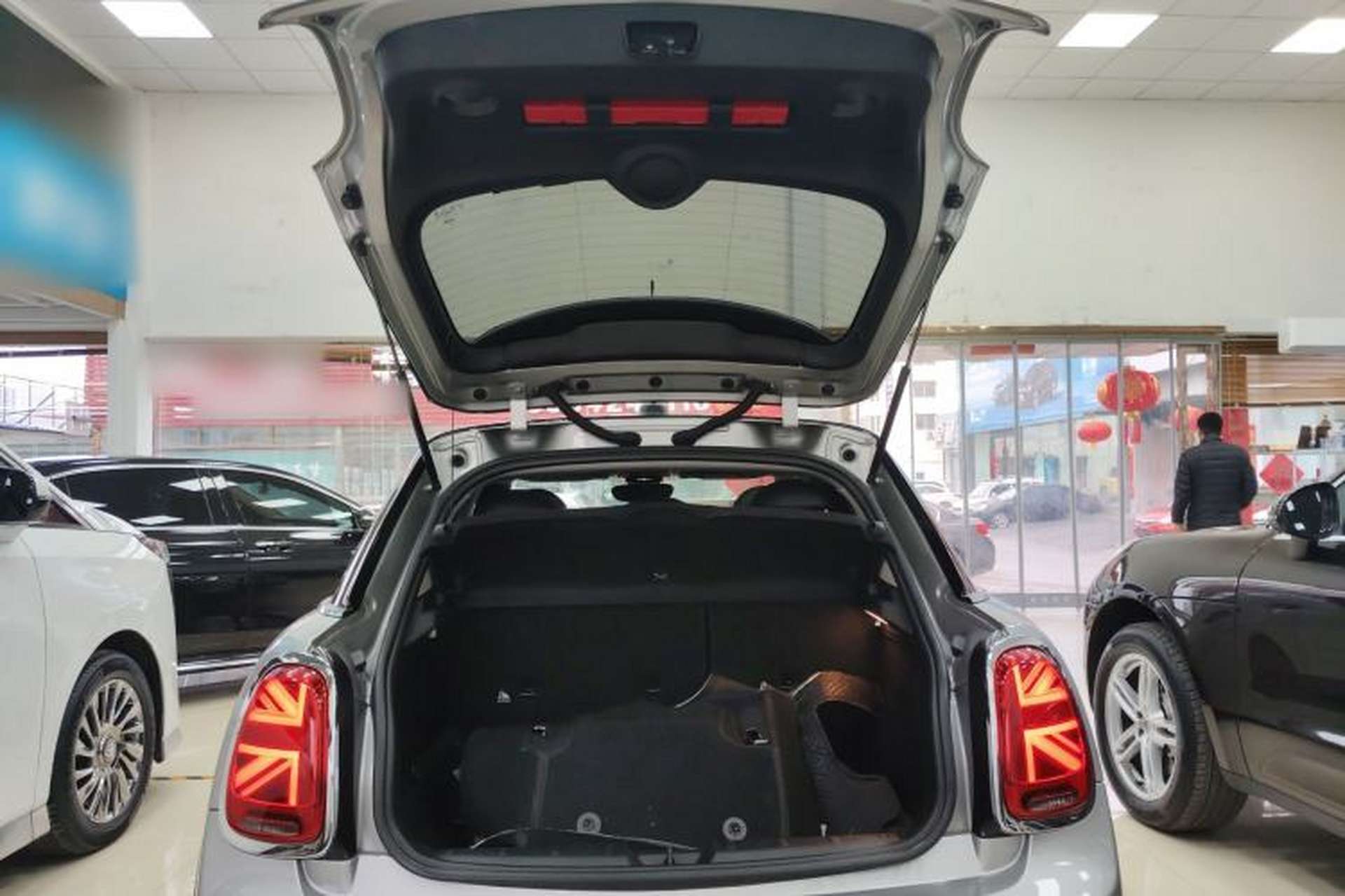 Used MINI 2023 Updated 1.5T COOPER Artist Five-Door Edition Trunk