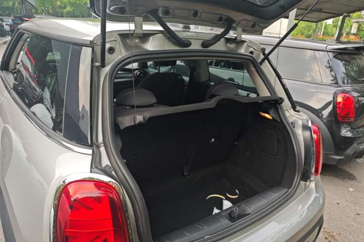 Used MINI 2023 1.5T ONE Trunk