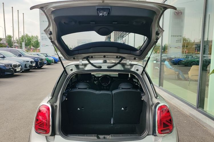 Used MINI 2023 1.5T ONE Trunk