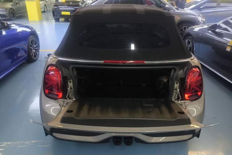 Used MINI 2023 Second Facelift 2.0T COOPER S CABRIO Artist Trunk