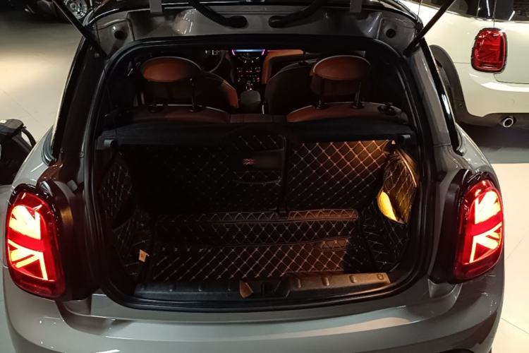 Used MINI 2023 Updated 2.0T COOPER S Artist Trunk