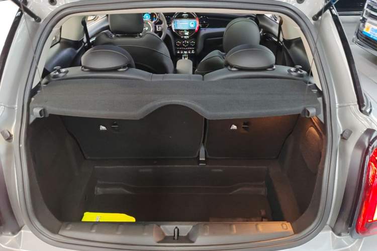 Used MINI 2023 Updated 1.5T COOPER Artist Trunk