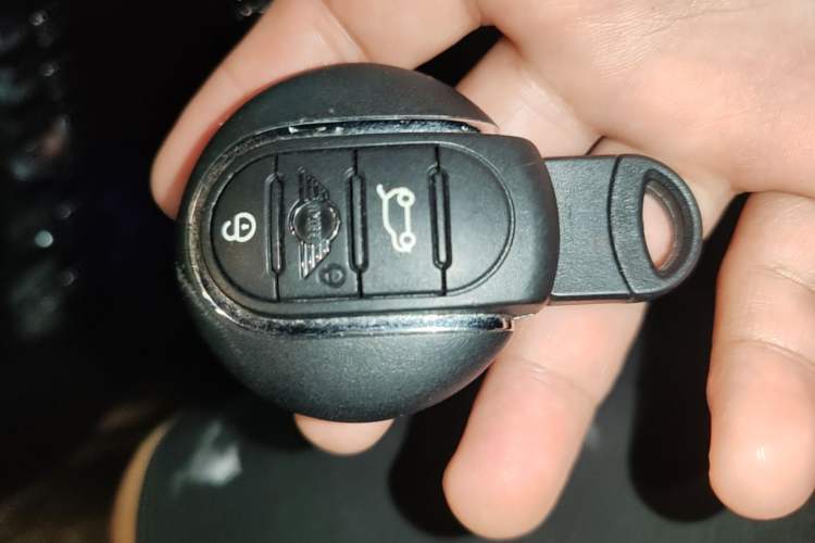 Used MINI 2023 Updated 2.0T COOPER S Artist Vehicle Key