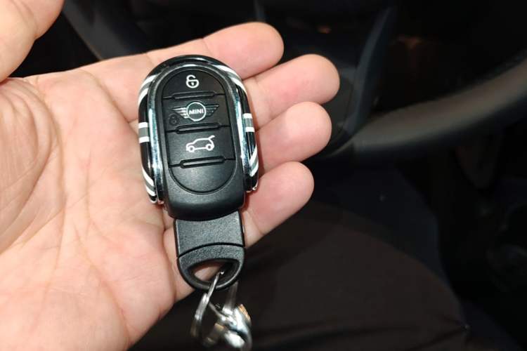 Used MINI 2023 Updated 1.5T COOPER Artist Vehicle Key