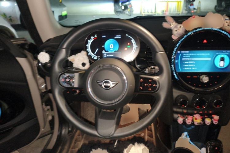 Used MINI 2023 Updated 1.5T COOPER Artist Steering Wheel