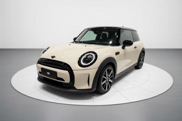Używany MINI 2023 1.5T COOPER Artist