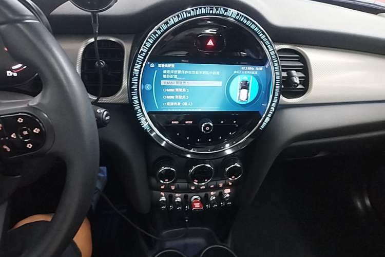 Used MINI 2023 1.5T COOPER Artist Audio And AC Panel
