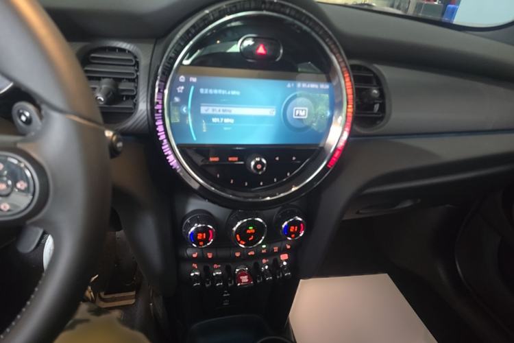 Used MINI 2023 Facelift 2.0T COOPER S Artist Five-Door Edition Audio And AC Panel