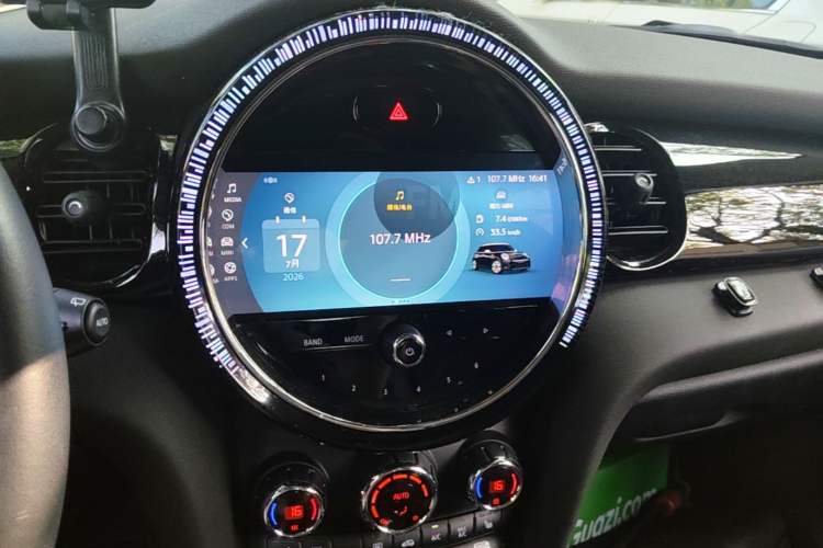 Used MINI 2023 1.5T COOPER Artist Five-Door Edition Audio And AC Panel