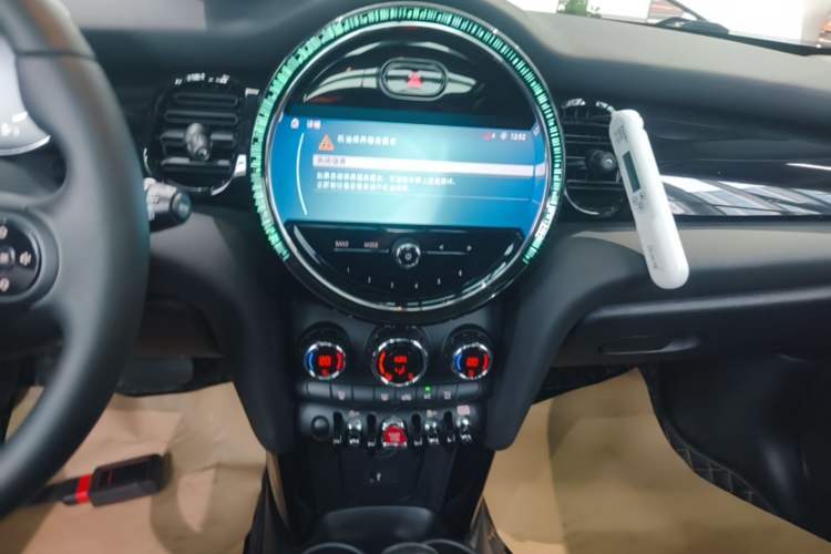 Used MINI 2023 Updated 1.5T COOPER Artist Five-Door Edition Audio And AC Panel