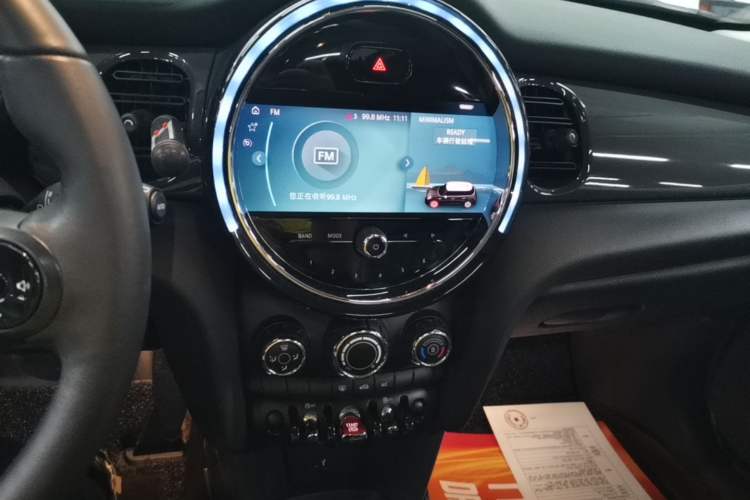 Used MINI 2023 1.5T ONE Five-Door Edition Audio And AC Panel