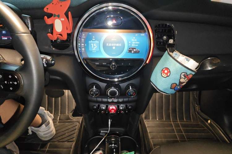Used MINI 2023 1.5T ONE Five-Door Edition Audio And AC Panel