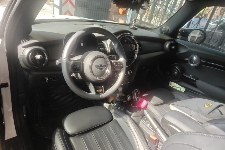 Used MINI 2023 1.5T COOPER King's Cross Special Edition Center Console