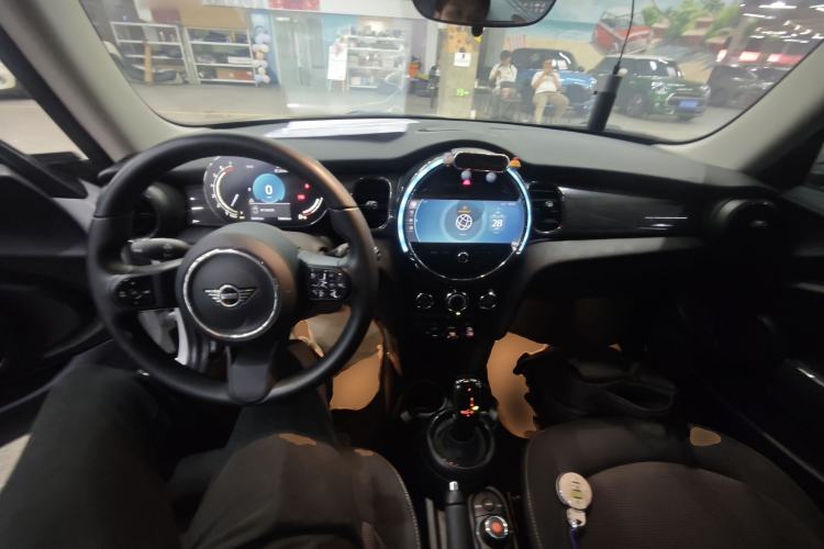 Used MINI 2023 1.5T ONE Center Console