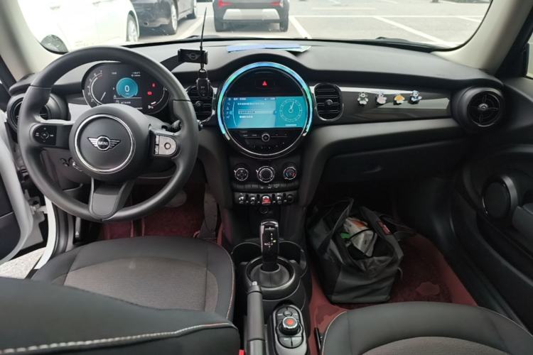 Used MINI 2023 1.5T ONE Center Console