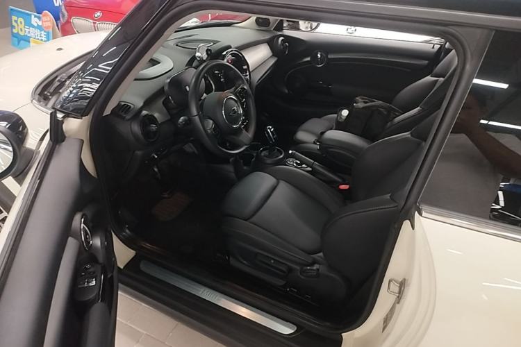 Used MINI 2023 1.5T COOPER Artist Driver Seat