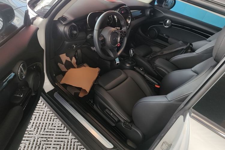 Used MINI 2023 Updated 1.5T COOPER Artist Driver Seat
