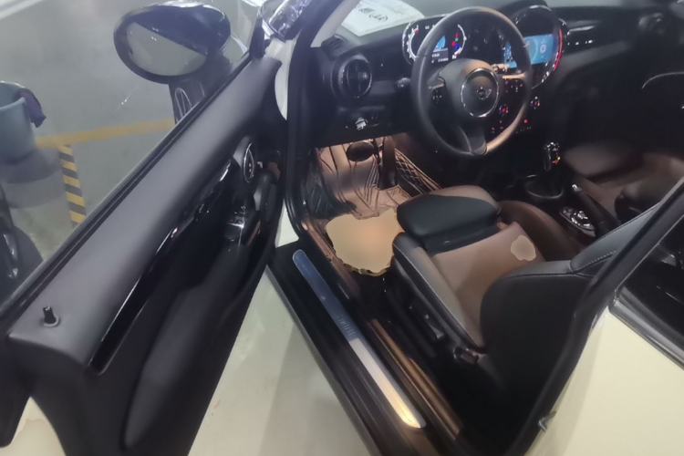 Used MINI 2023 1.5T COOPER Artist Driver Seat