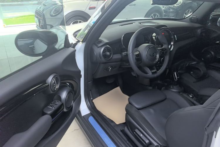 Used MINI 2023 Updated 2.0T COOPER S Artist Driver Seat