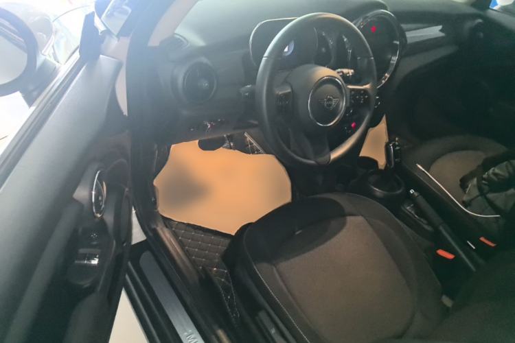 Used MINI 2023 1.5T ONE Driver Seat