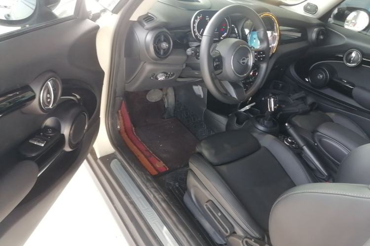 Used MINI 2023 1.5T COOPER Artist Driver Seat