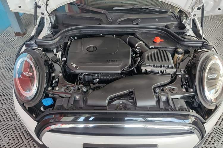 Used MINI 2023 Updated 1.5T COOPER Artist Engine Bay