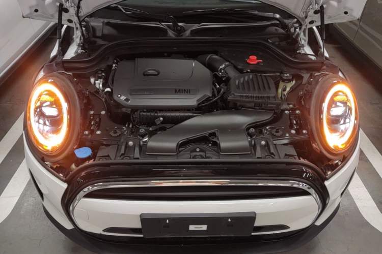 Used MINI 2023 Updated 1.5T COOPER Artist Five-Door Edition Engine Bay