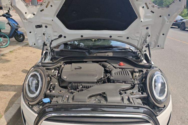 Used MINI 2023 1.5T ONE Engine Bay