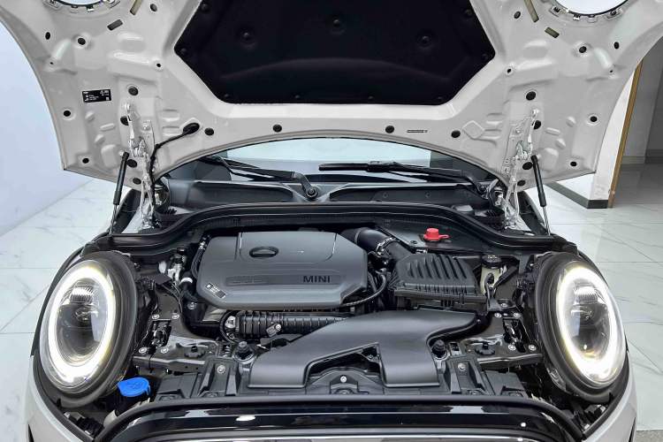 Used MINI 2023 1.5T ONE Engine Bay