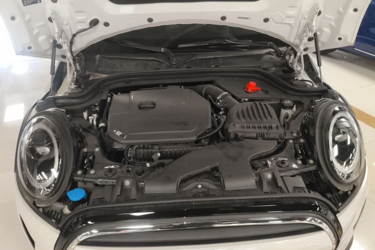 Used MINI 2023 Updated 1.5T COOPER Artist Five-Door Edition Engine Bay