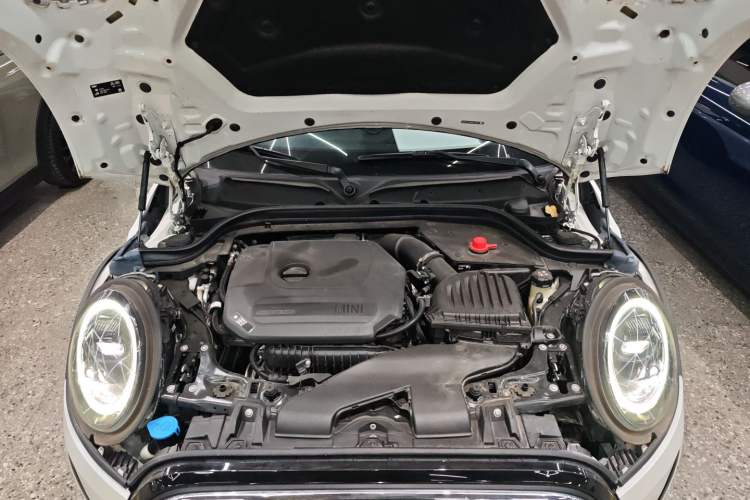 Used MINI 2023 1.5T ONE Engine Bay