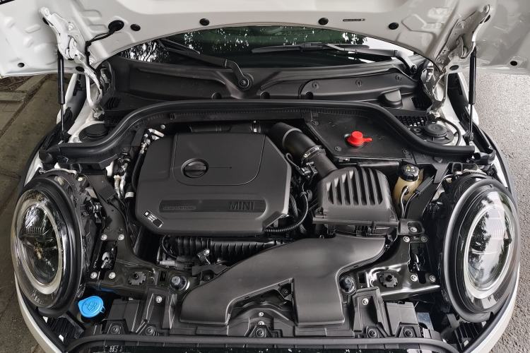 Used MINI 2023 Updated 1.5T COOPER Artist Engine Bay