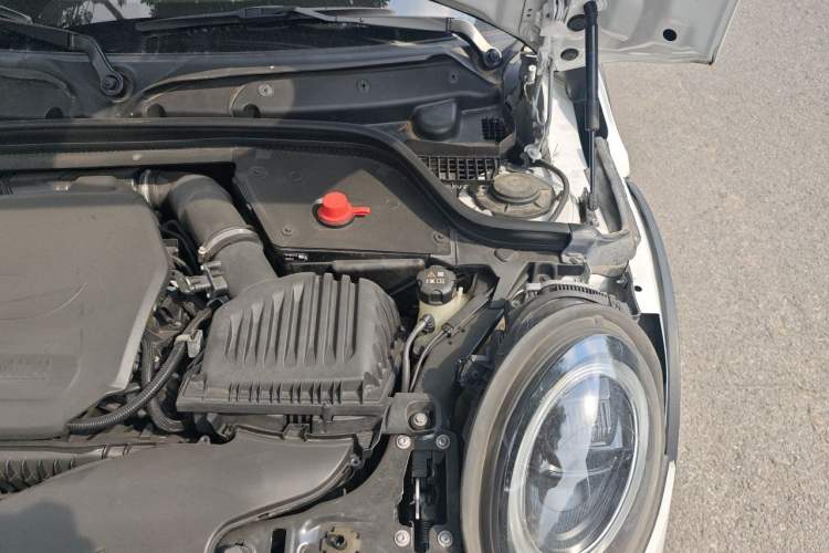 Used MINI 2023 1.5T ONE Engine Bay Left